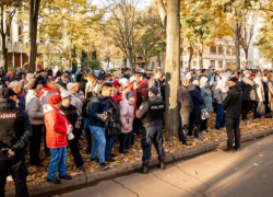 Коридор позора для депутатов PAS! Десятки людей требовали прекратить злоупотребления в отношении протестующих