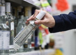 Гражданин Молдовы захотел бесплатно выпить, но в Милане за порядком следят