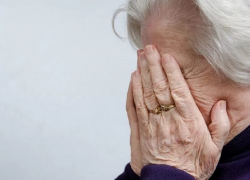 Нетрезвый мужчина до полусмерти избил свою мать, попросившую еды