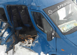 Две женщины и мужчина пострадали в жестком столкновении микроавтобуса с легковушкой под Рыбницей