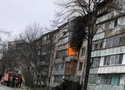 Пожар на Буюканах, загорелась квартира на третьем этаже многоквартирного дома