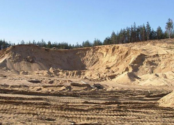 Мужчина погиб под обвалом песка в карьере в Штефан-Водэ