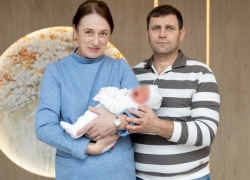 Чудо в 50: В Кишиневе женщина родила здорового малыша и покорила статистику