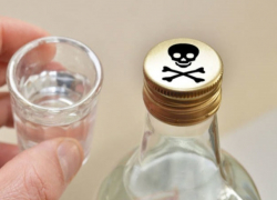 Жадная бендерчанка в карантин настроила продажу подпольной "водки" - водку смешивала с водой из крана