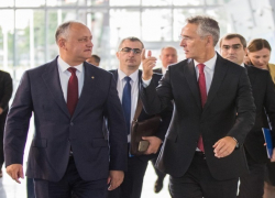 Додон - Столтенбергу: Молдова в НАТО не войдет