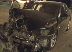 «Эпично»: два BMW разбились в ночном столкновении в Кишиневе