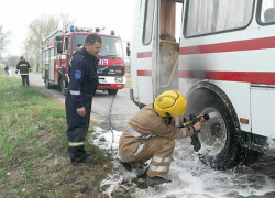 Автобус "Милешты - Ниспорены" с 45 пассажирами загорелся на ходу 