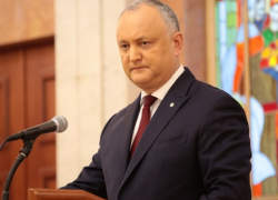 Все званные, кроме двух: президент хочет обсудить с лидерами 4-х партий судьбу страны