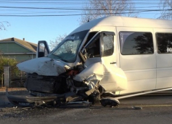 Пьяный водитель врезался в микроавтобус с пассажирами в Фалештском районе
