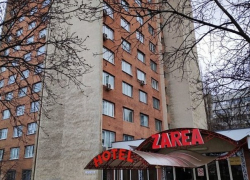 Отель “Заря” и Стекольный завод в Кишиневе выставят на приватизацию