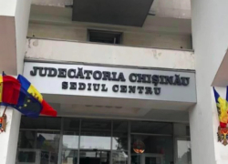 В центральном офисе Кишиневского суда проходят обыски по делу о коррупции 