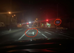 Полный хаос в центре Кишинева с дорожными знаками и разметкой