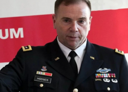 Американский ястреб нагнетает скандал, в который волей-неволей вовлечена и Молдова