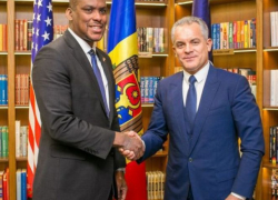 «Нашли козла отпущения» - американского посла в РМ обвиняют в США в «играх с Плахотнюком»