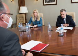 Кику встретился с послом Румынии, стороны согласились, что отношения должны строиться на взаимном уважении