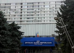 Пожар в поликлинике Республиканской клинической больницы: эвакуированы около 200 человек 