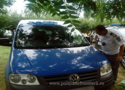 Угнанный в Англии автомобиль обнаружен на границе Молдовы