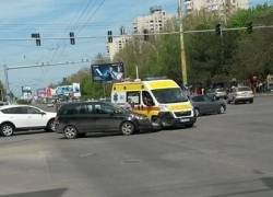 В Кишиневе столкнулись "скорая" и легковой автомобиль