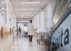 Пьяный отец ударил ножом 23-летнего сына в Сынжерейском районе, парень госпитализирован