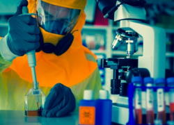 Лаборатории США под боком у Молдовы: Украина может в любой момент стать новым Уханем