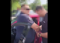 Мошенник с 2018 года переодевался полицейским и обчищал граждан