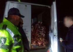 На рынки Молдовы едва не попали 800 килограмм говяжьего мяса без документов