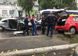 Жуткое ДТП с полетом двигателя увидели жители столицы 