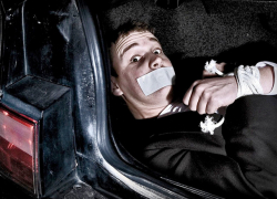 Похищение и пытки мужчины организовала одесситка, пытавшаяся выбить из него деньги и квартиру