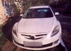 В Дубоссарах хулиган разбил лобовое стекло автомобиля парня, который увел у него девушку