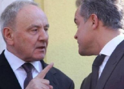 Бывший секретарь Тимофти рассказал, как тот категорически отказался выдвигать Плахотнюка и был готов подать в отставку