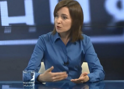 Санду пытается усидеть на двух стульях - уповает на унионистов и уверяет граждан, что она не русофоб