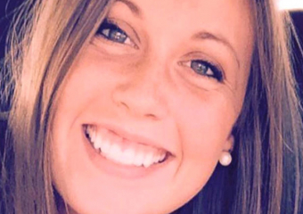 Групповым сексом с подростками занималась сексуальная улыбчивая учительница