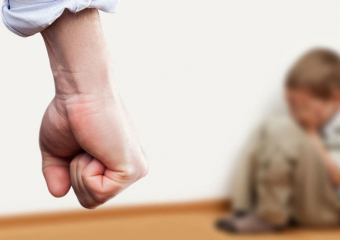 Отец избил 14-летнего сына и довел ребенка до больницы