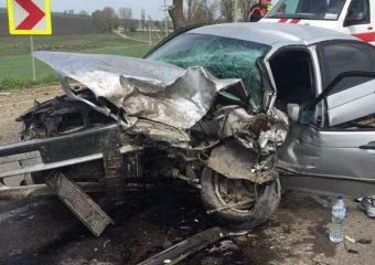 В жуткой аварии под Дрокией погиб бельцкий таксист