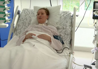 Женщина, перенесшая остановку сердца и отказ органов, пришла в себя после трех месяцев комы