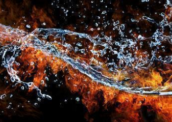 Опубликовано видео с возгоранием автобуса на Мунчештской 