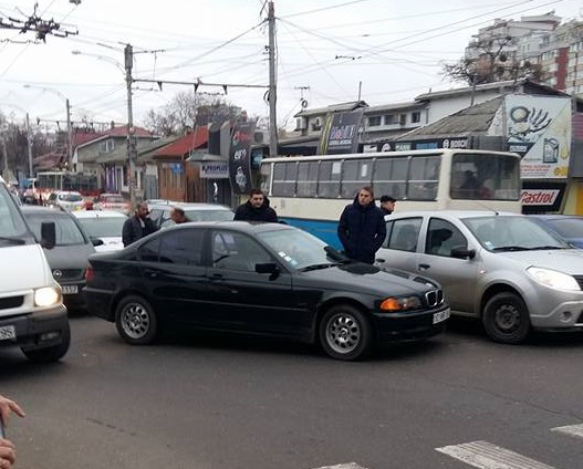 В цепной аварии в Кишиневе оказались задействованы пять автомобилей