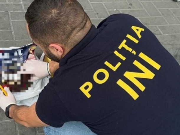 Из Украины в Молдову пытались провезти наркотики под видом собачьего корма