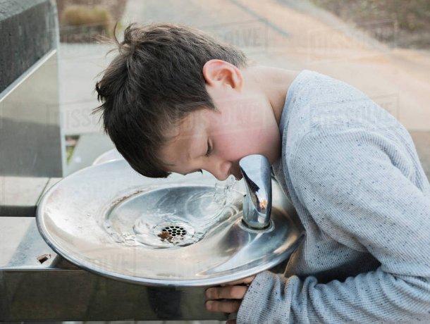 Дети в Тогатино могли «отравиться» водой из школьного пищеблока