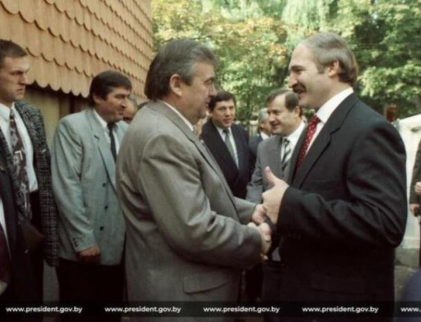 Лукашенко выразил соболезнования в связи со смертью Мирчи Снегура
