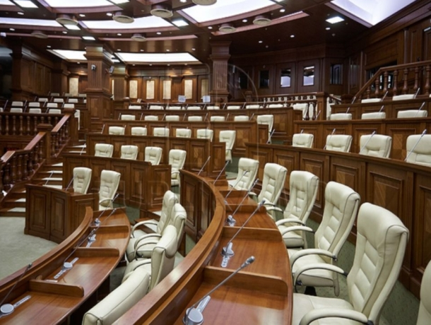 «Дубль пусто»: в парламенте нет кворума для голосования по кандидатуре Гросу