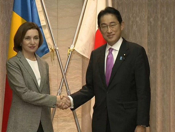Санду предложила японцам вкладывать деньги в Молдову и опять осудила Россию