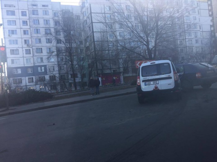 Первое ДТП в новом году в столице: двое водителей не поделили улицу Измаил