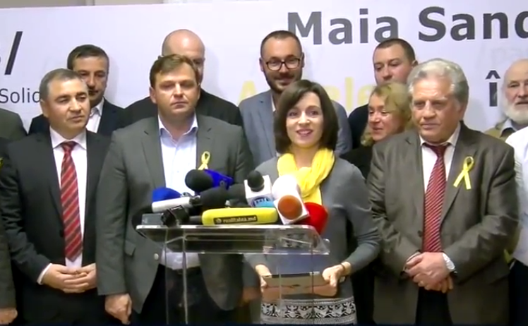 Додон: Сторонники Клинтон готовили в Молдове «желтую революцию»