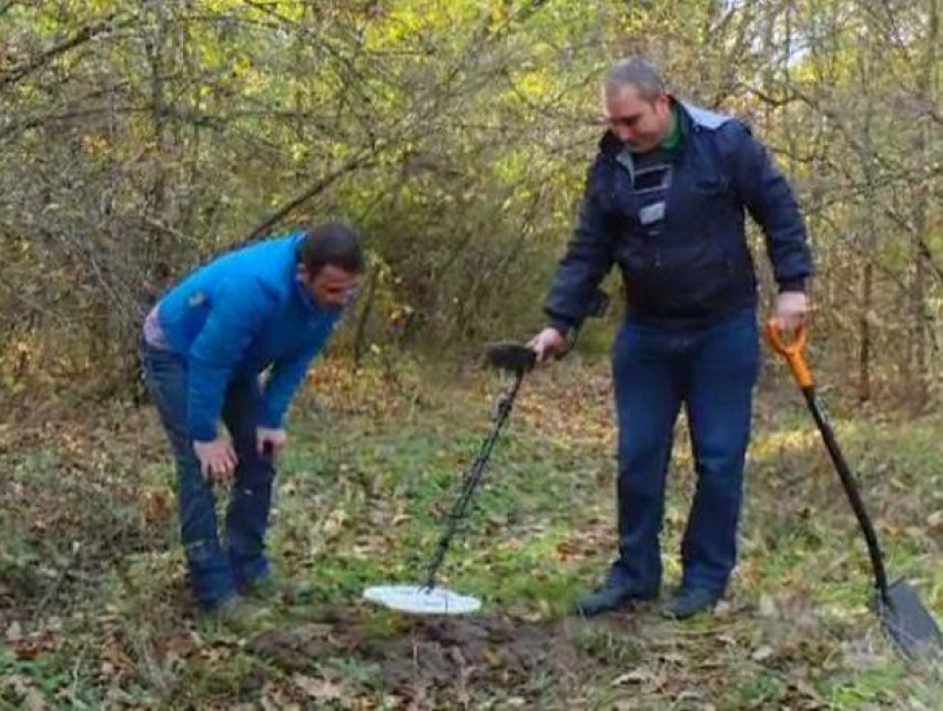 Полиция задержала подозрительных мужчин с металлодетекторами на границе Молдовы с Украиной