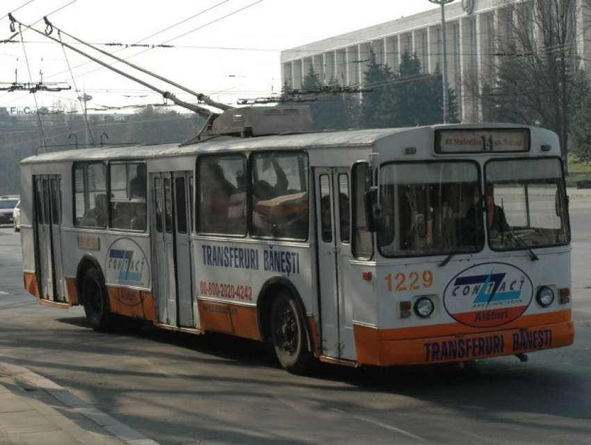Кто стрелял по троллейбусу в Кишиневе - полиция представила данные