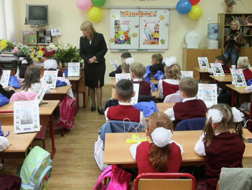 В Кишиневе детей массово записывают в первый класс