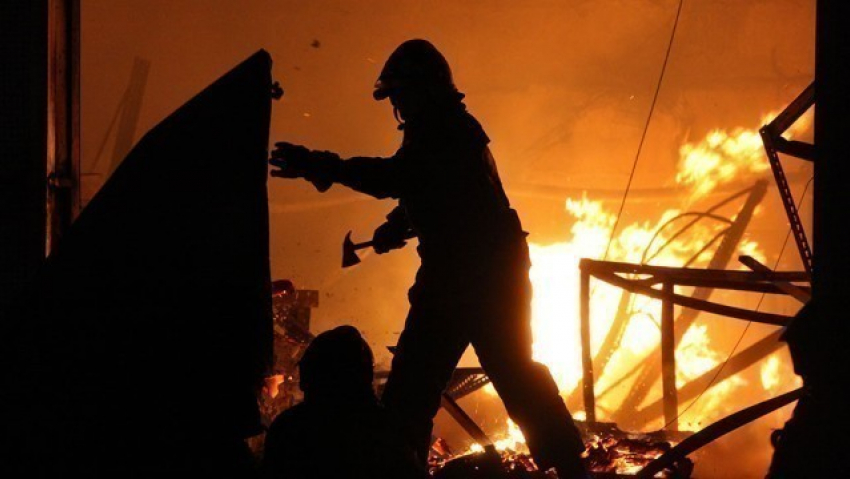 Два человека чуть не погибли в результате пожара в пригороде Кишинева