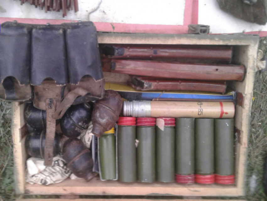 Целый арсенал оружия и боеприпасов нашли при обыске у экс-сотрудника МВД 