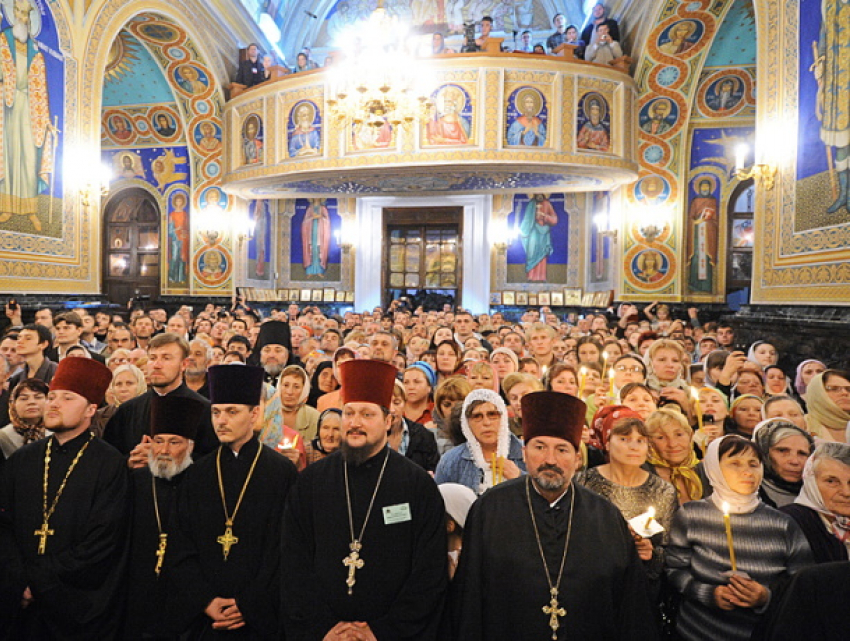 Молдавское ТВ игнорирует рождественские всенощные службы Молдавской православной церкви